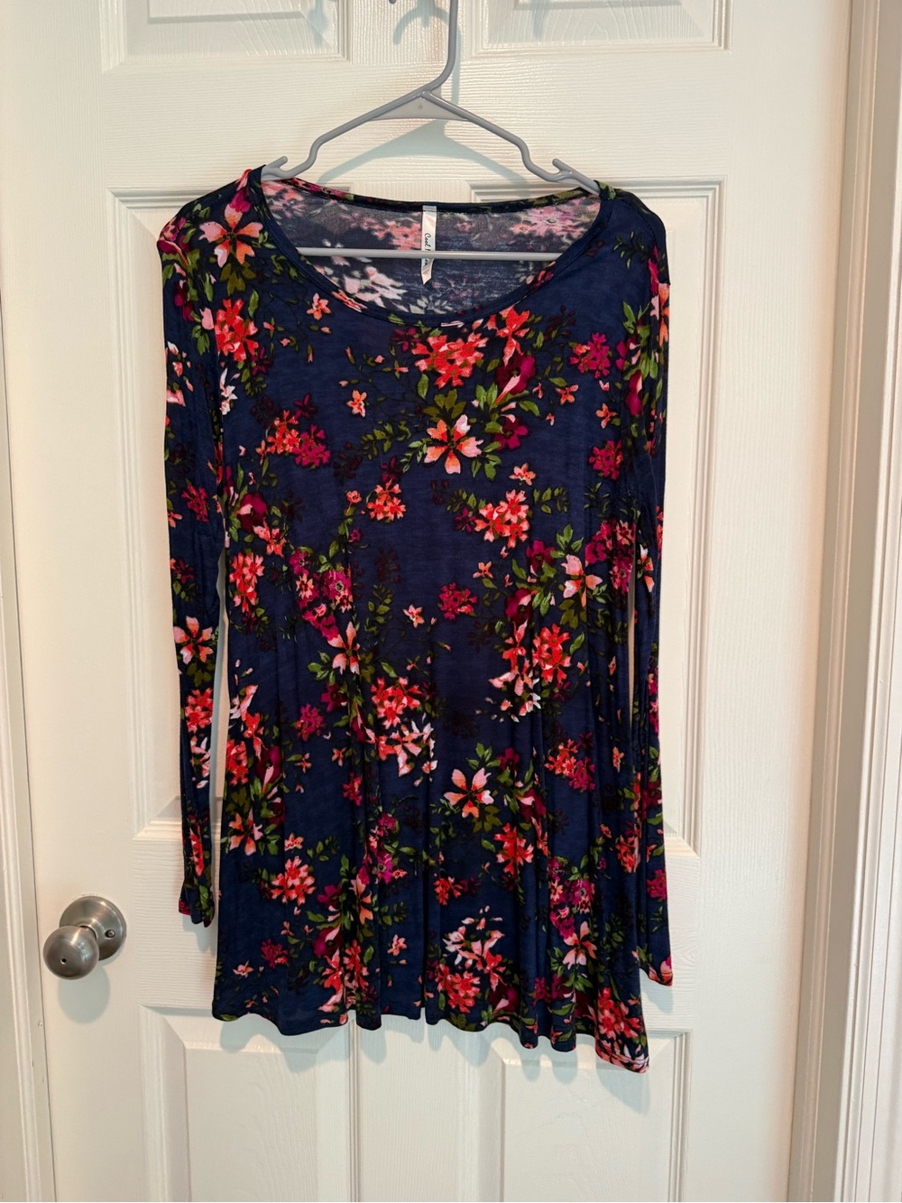 Cool Melon Women's Navy Floral Long-Sleeve Top Size L